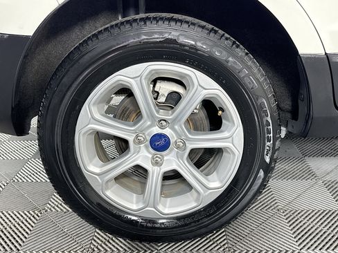 Used 2020 Ford EcoSport SE w/ SE Convenience Package image 32