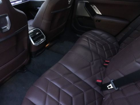 Used 2023 BMW 740i RWD image 30