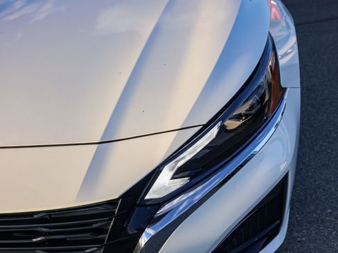 Used 2025 Nissan Altima 2.5 S image 10