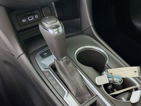 Used 2020 Chevrolet Equinox LT w/ Sport Edition image 23