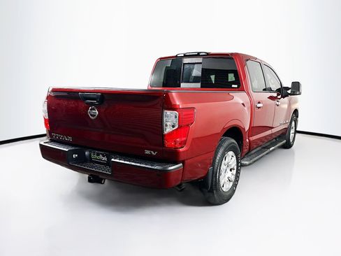 Used 2019 Nissan Titan SV w/ SV Convenience Package image 9