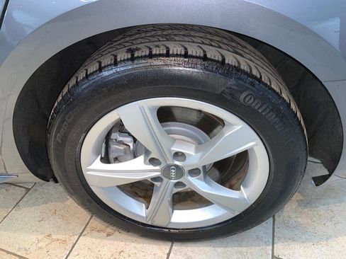 Used 2019 Audi A4 2.0T Premium w/ Convenience Package image 11