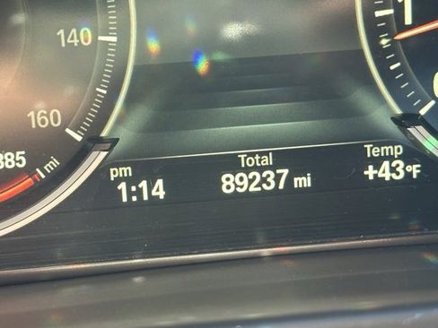 Used 2015 BMW X6 xDrive50i w/ Executive Package image 32