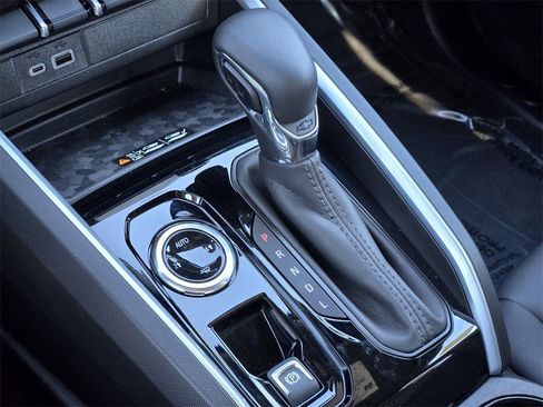 Certified 2026 Chevrolet Colorado LT w/ LT Convenience Package image 17