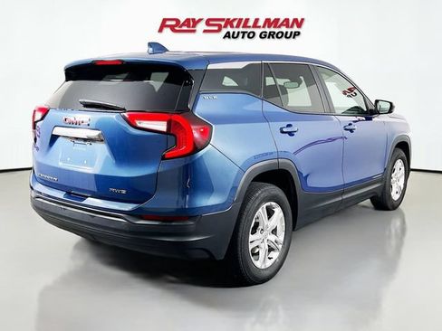Used 2024 GMC Terrain SLE AWD/4WD image 7