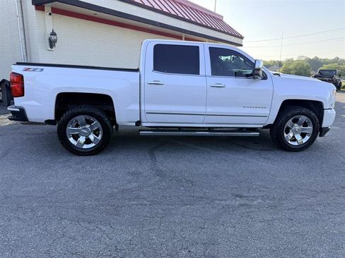 Used 2016 Chevrolet Silverado 1500 LTZ Z71 w/ LTZ Plus Package AWD/4WD image 4