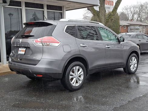 Used 2016 Nissan Rogue SV w/ SV Premium Package image 6