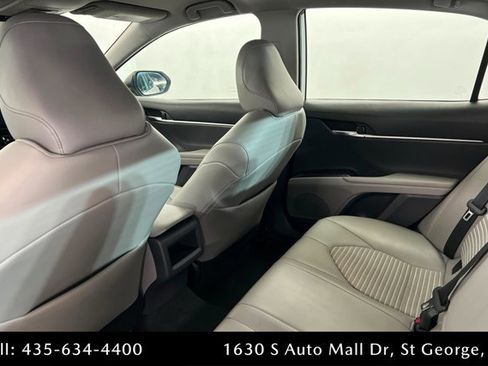 Used 2022 Toyota Camry SE image 19