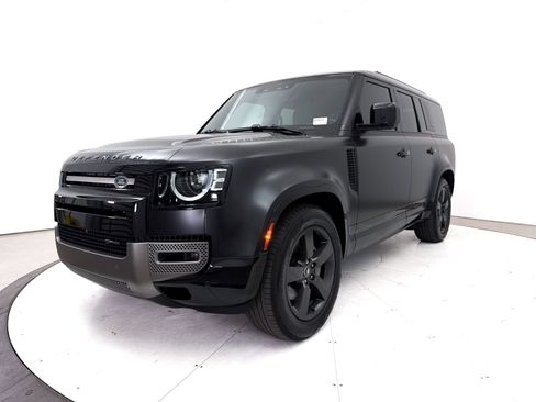 Used 2023 Land Rover Defender 130 X-Dynamic SE AWD/4WD image 16