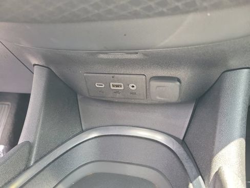 Used 2025 Chevrolet Malibu LT FWD image 30