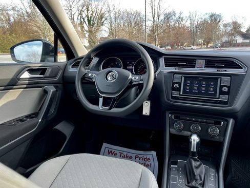Used 2020 Volkswagen Tiguan S image 32
