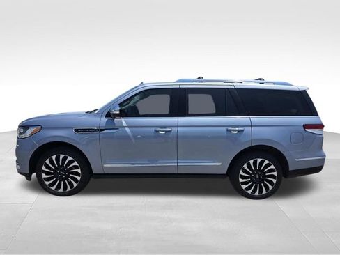 Used 2023 Lincoln Navigator Black Label AWD/4WD image 4