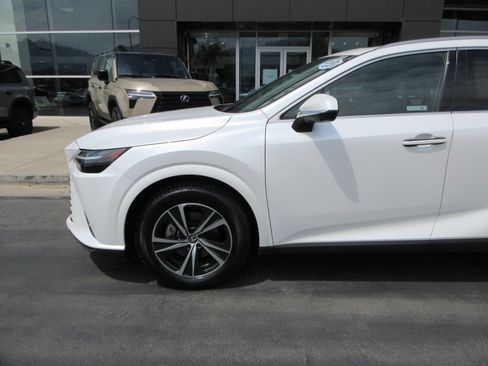 Used 2024 Lexus RX 350 Premium w/ Convenience Package AWD/4WD image 2
