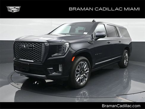 Used 2024 GMC Yukon XL Denali Ultimate image 1