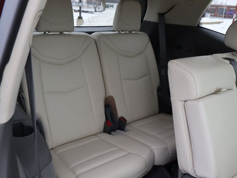 Used 2022 Cadillac XT6 Premium Luxury image 12