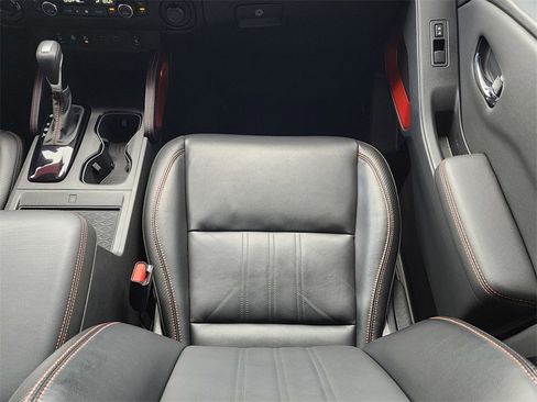 Used 2023 Nissan Frontier PRO-4X w/ Pro-4X Premium Package image 13