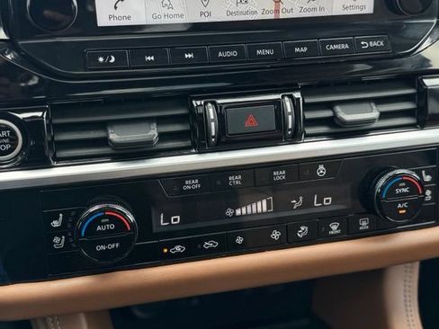 Used 2023 Nissan Pathfinder Platinum AWD/4WD image 18
