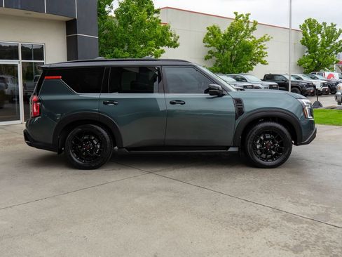 Used 2026 Nissan Armada PRO-4X AWD/4WD image 8