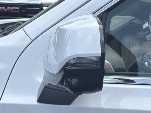 New 2026 GMC Yukon Denali w/ Sun & Power Step Package RWD image 37