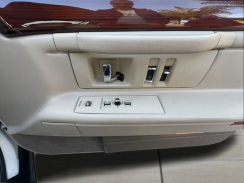Used 1994 Cadillac De Ville Concours FWD image 39