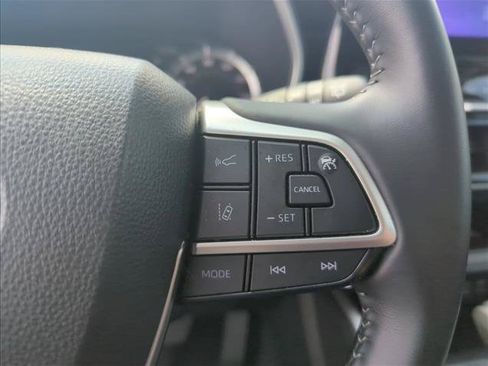 Certified 2026 Toyota Highlander XLE AWD/4WD image 15