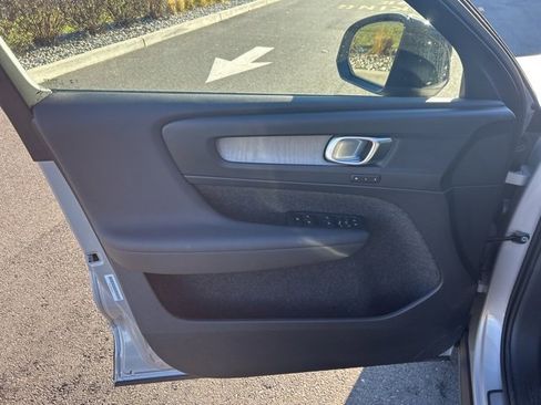 Certified 2025 Volvo XC40 B5 Plus image 16