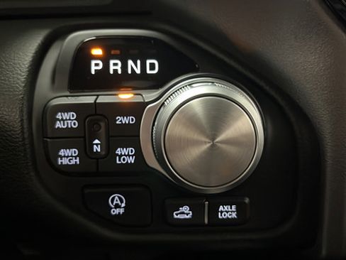 Used 2025 RAM 1500 Laramie w/ Sport Appearance Package AWD/4WD image 18