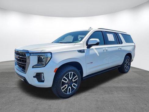 Used 2023 GMC Yukon XL AT4 w/ Max Trailering Package AWD/4WD image 3