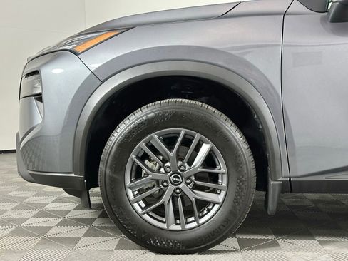 Used 2025 Nissan Rogue S AWD/4WD image 8