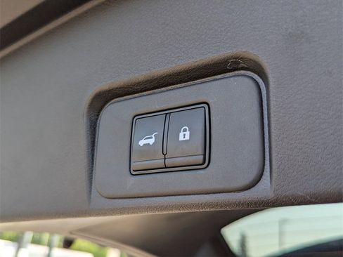 Used 2024 Nissan Rogue SV image 27