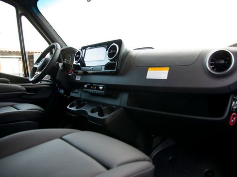 New 2026 Mercedes-Benz Sprinter 2500 image 14