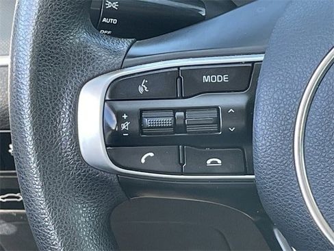 Used 2022 Kia K5 LXS image 12