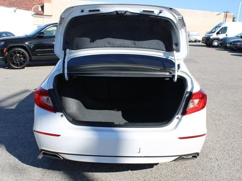 Used 2019 Honda Accord Sport image 10
