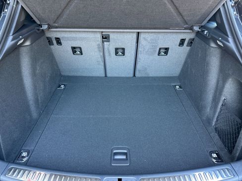 New 2026 Porsche Macan image 16