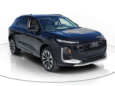 New 2026 Audi Q3 quattro 2.0T image 1