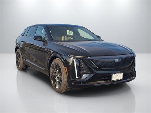 New 2025 Cadillac Lyriq Sport image 3
