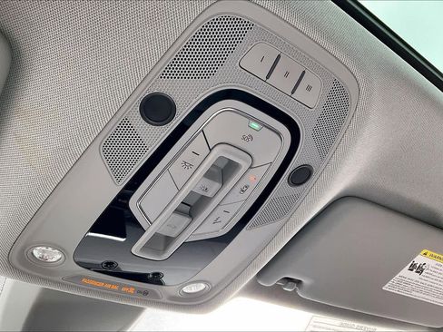 Used 2020 Audi Q5 e Premium Plus w/ Premium Plus Package image 36