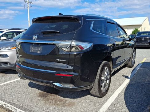 Used 2024 Buick Enclave Avenir w/ Avenir Technology Package AWD/4WD image 4