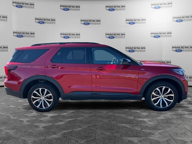 Used 2025 Ford Explorer ST-Line AWD/4WD image 6