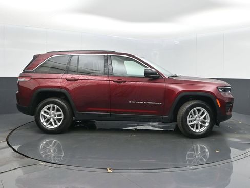 New 2026 Jeep Grand Cherokee Laredo image 8