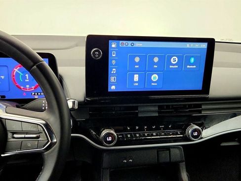 Used 2025 Honda Prologue Touring image 16