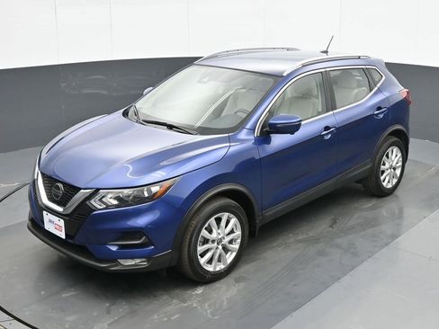 Used 2022 Nissan Rogue Sport SV w/ Technology Package image 17