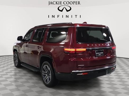 Used 2022 Jeep Wagoneer Series III w/ Rear Seat Video Group 1 AWD/4WD image 7