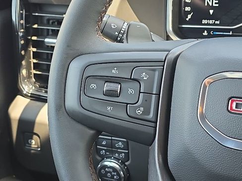 Used 2023 GMC Sierra 1500 AT4 w/ AT4 Premium Package AWD/4WD image 40