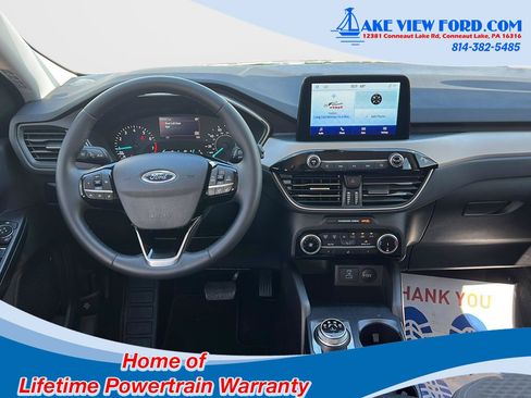 Used 2022 Ford Escape SE w/ Cold Weather Package AWD/4WD image 2