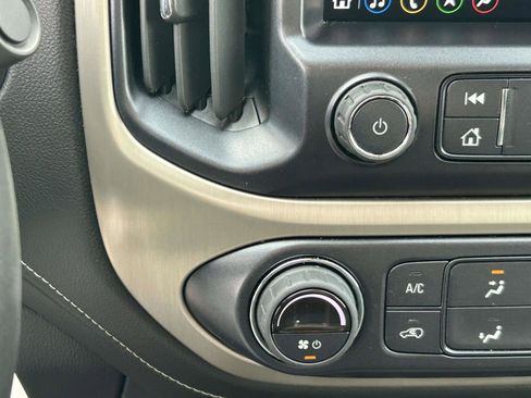 Used 2022 GMC Canyon Denali image 26