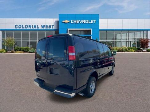 Used 2026 Chevrolet Express 2500 w/ Driver Convenience Package RWD image 5