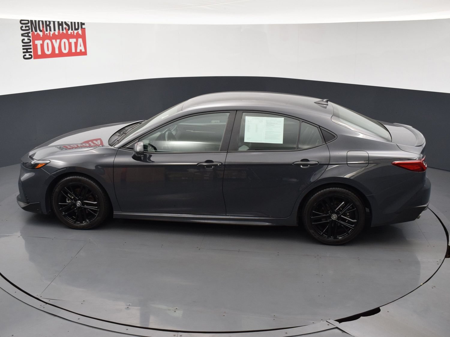 Used 2025 Toyota Camry SE FWD image 18