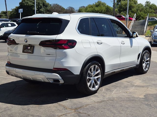 Used 2025 BMW X5 xDrive40i w/ Premium Package AWD/4WD image 5