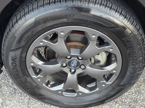 Used 2022 Subaru Crosstrek 2.5i Sport w/ Moonroof Package image 41